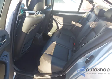 2005 BMW 325Xi z USA, uszkodzony, nr VIN WBAEU33495PN99552